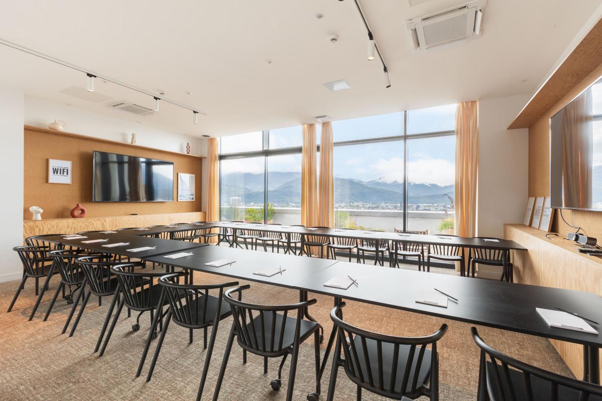 The Babel Community Hotel - Grenoble Bastille Kültér fotó